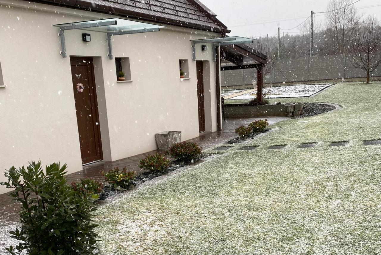 Apartamento Oelyv Fertőrákos Exterior foto